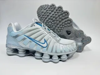 Nike Shox Scarpe Bianche e Nere