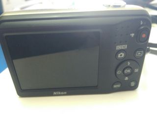 Cámara Nikon Coolpix L29 Plata