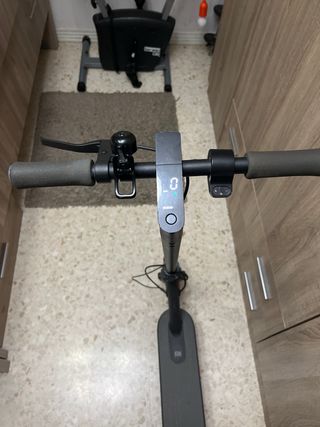 Patinete Xiaomi Mi Esencial + Cargador