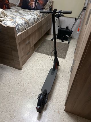 Patinete Xiaomi Mi Esencial + Cargador