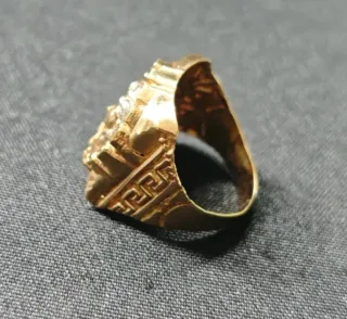 Anillo oro medusa Versace