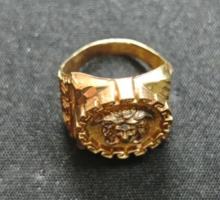 Anillo oro medusa Versace
