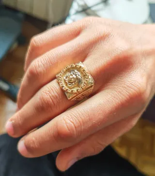 Anillo oro medusa Versace