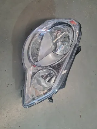 Faro derecho VW Polo