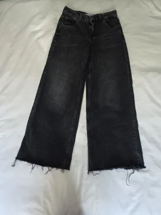 Pantalón vaquero ancho negro