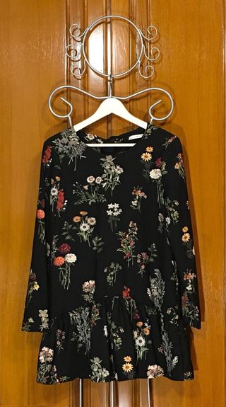 Vestido negro estampado floral