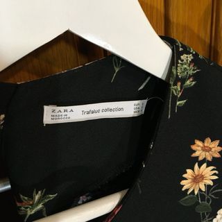 Vestido negro estampado floral