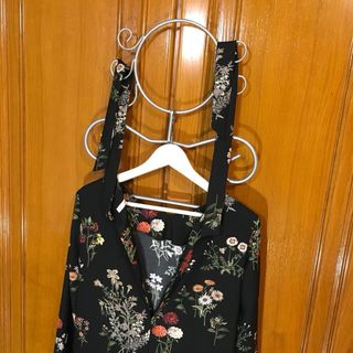 Vestido negro estampado floral