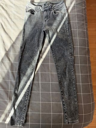 Tejano elástico Primark gris