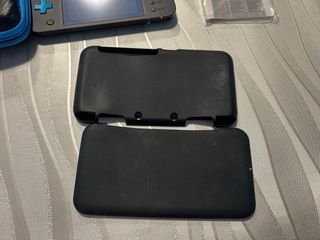 Nintendo 2DS XL Nero e Turchese