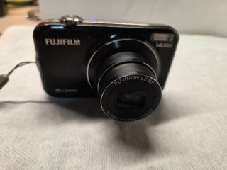 Cámara Fujifilm Finepix JX 14MP + Tarjeta SD 4GB