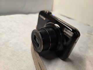 Cámara Fujifilm Finepix JX 14MP + Tarjeta SD 4GB