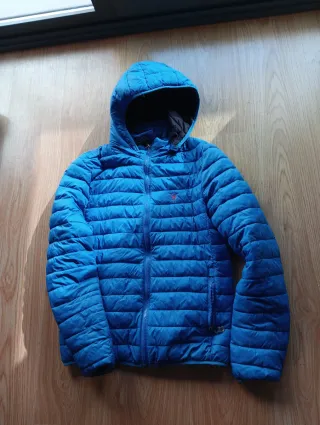 Chaqueta de plumas azul