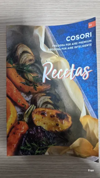 Freidora de aire Cosori negra con libro de recetas