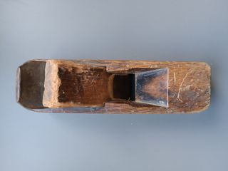 Cepillo antiguo carpintero