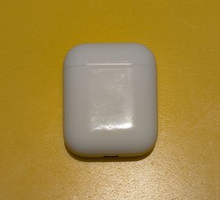 Apple AirPods 2 (Modello A2032)