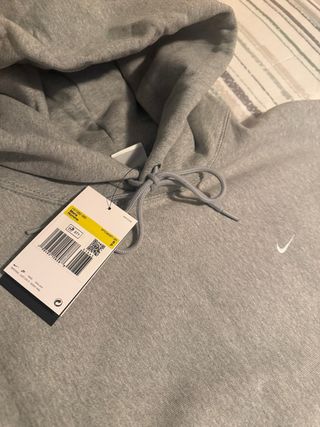 Sudadera Nike Solo Swoosh Gris