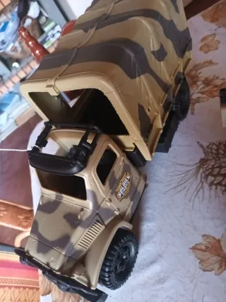 Camión y Jeep Militar Juguete