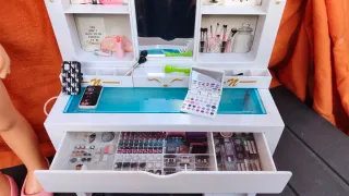 Nancy con tocador y accesorios