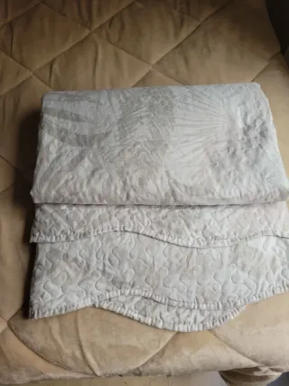 Colcha de entretiempo,para cama de 90cm