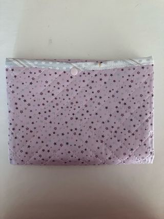 Pack 2 Baberos + Cambiador Bebé