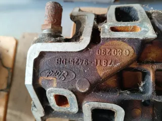 Colector Admisión Ford V6 Cologne