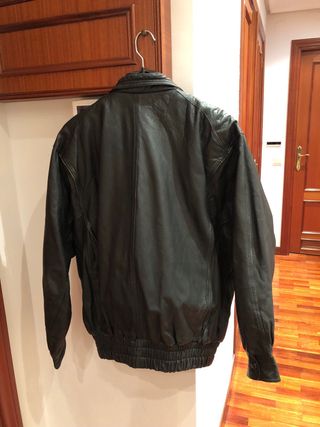 Cazadora Piel Negra Talla 42 Superoportunidad