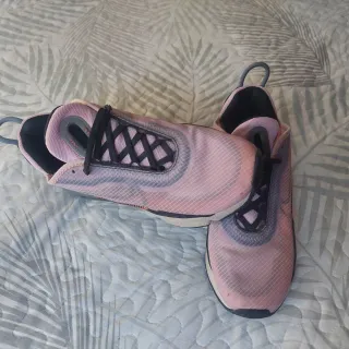 Nike Air Max 2090 Rosa Talla 38