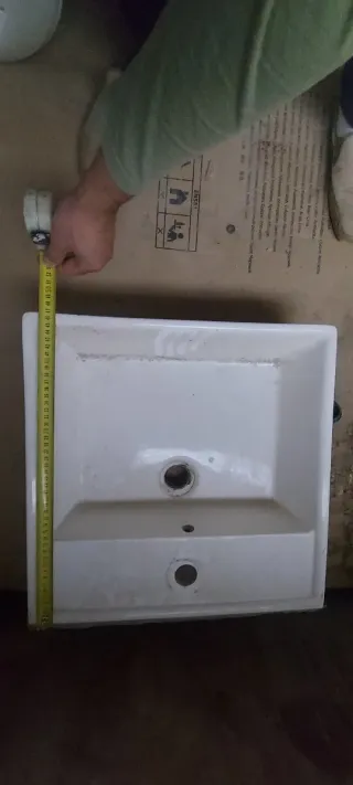 Lavabo de cerámica blanco