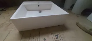 Lavabo de cerámica blanco