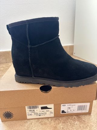 Botas UGG negras con cuña interior T.37. 3 usos