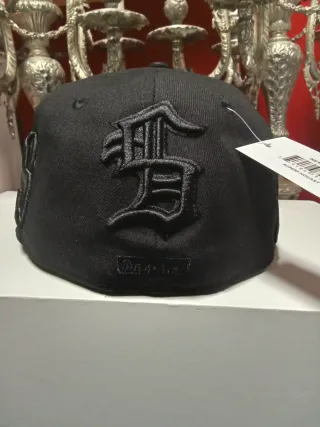 Gorra New Era 59Fifty Negra Supreme Talla 7.3/8