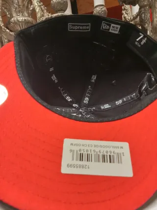 Gorra New Era 59Fifty Negra Supreme Talla 7.3/8