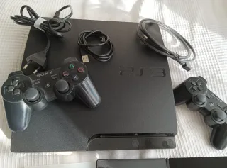 PlayStation 3 Nera con Giochi e Controller