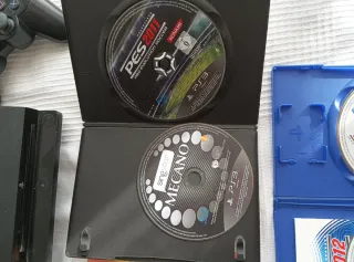 PlayStation 3 Nera con Giochi e Controller