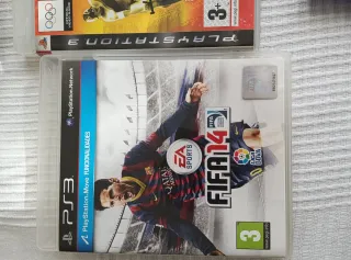 PlayStation 3 Nera con Giochi e Controller