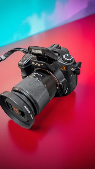 Cámara Sony A200 + Objetivo 18-70 + Tarjeta