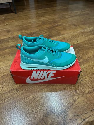 Nike Air Max Thea Talla 40.5 Mujer