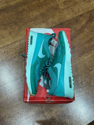 Nike Air Max Thea Talla 40.5 Mujer