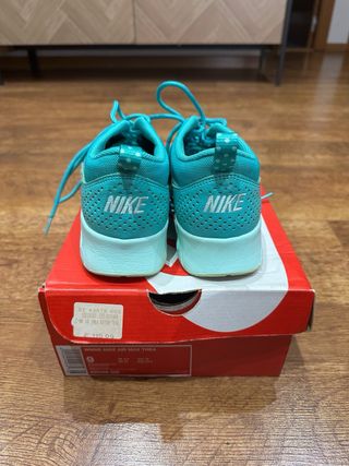 Nike Air Max Thea Talla 40.5 Mujer