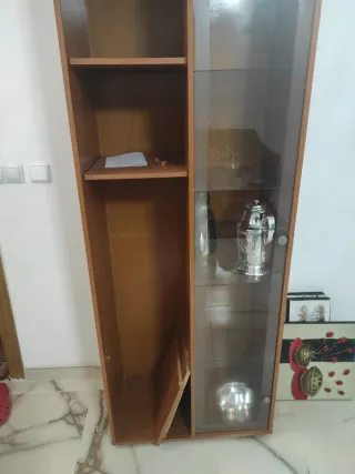 Vitrina de madera y cristal para regalo