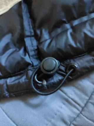 Abrigo Zara Negro Sin Mangas Con Gorro Talla XS