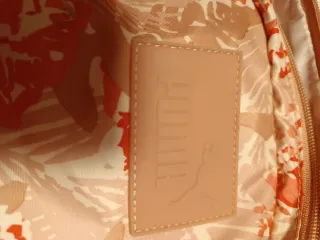 Mochila Puma floral rosa sin etiqueta