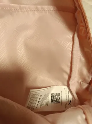 Mochila Puma floral rosa sin etiqueta