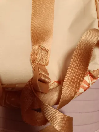 Mochila Puma floral rosa sin etiqueta