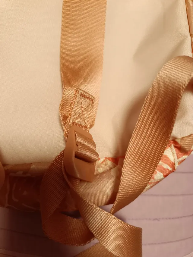 Mochila Puma floral rosa sin etiqueta