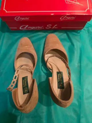 Zapatos de vestir Lorena Gonzalez Beige/Marrón