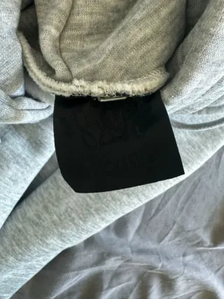 Sudadera gris con escudo Brasil