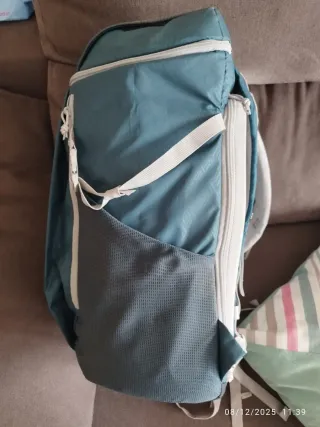Nevera Mochila Quechua 30L Azul/Gris