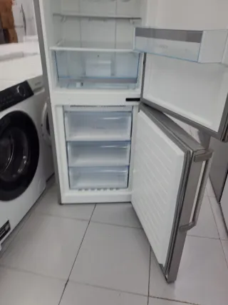 ♡NEVERA MARCA BOSCH 2,CM GARANTÍA + TRANSPORTE♡